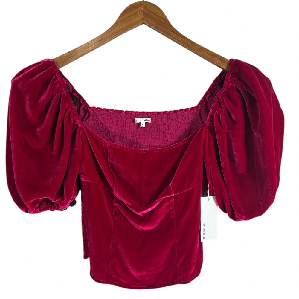 NWT Reformation Luka Velvet Top Rhubarb Red Size 0 Short Puff Sleeves Smocked